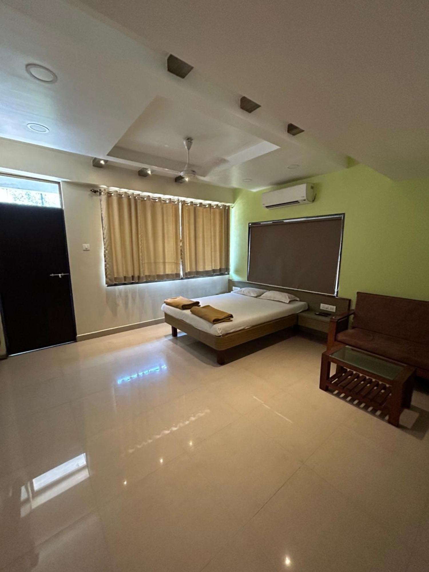 Hotel Aaba'S Gomantak Sawantwadi Kültér fotó