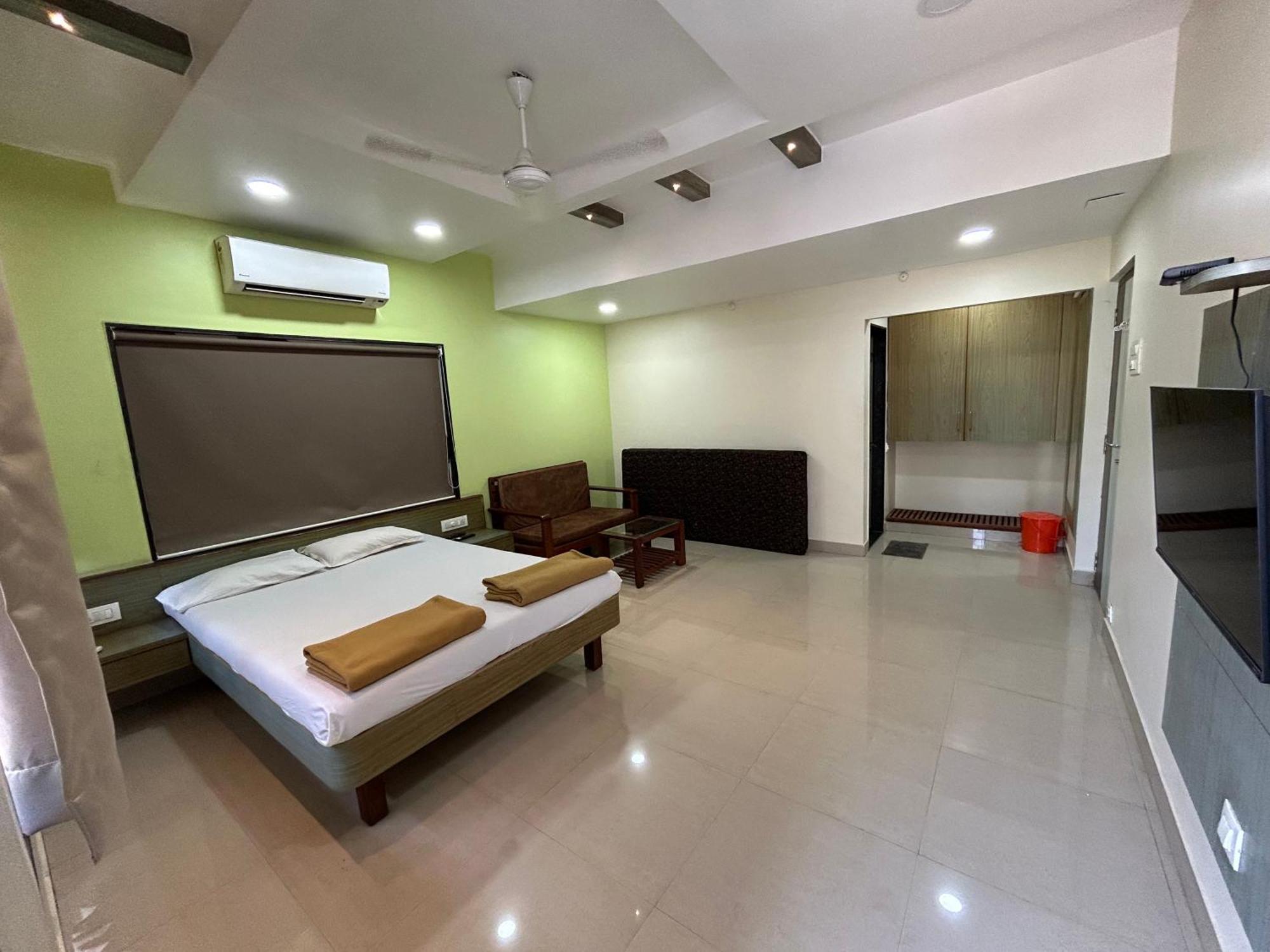 Hotel Aaba'S Gomantak Sawantwadi Kültér fotó